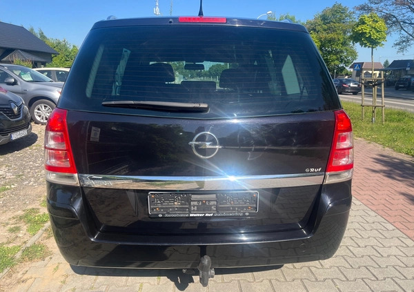 Opel Zafira cena 21900 przebieg: 227000, rok produkcji 2010 z Łuków małe 631